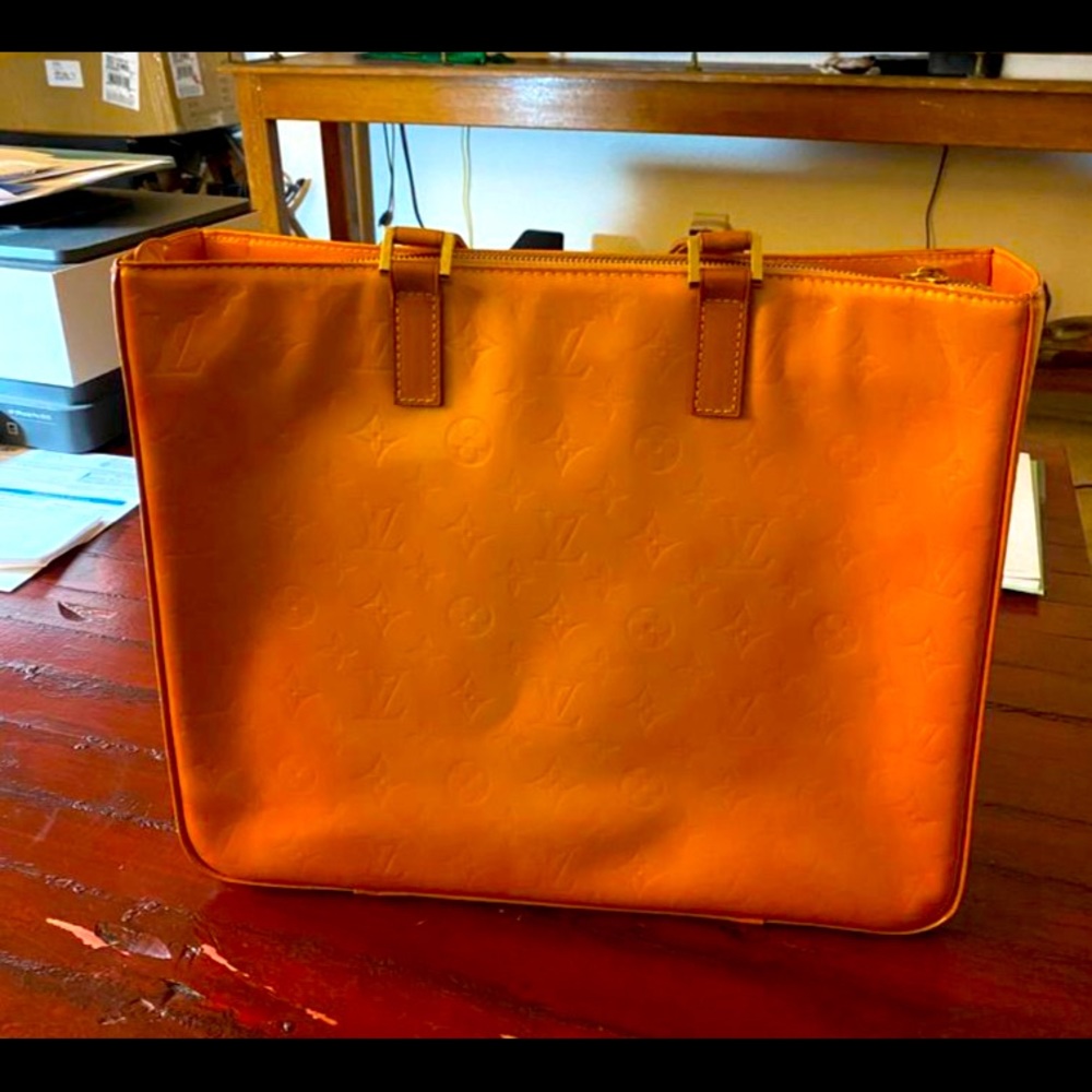 Authentic Louis Vuitton vernis purse